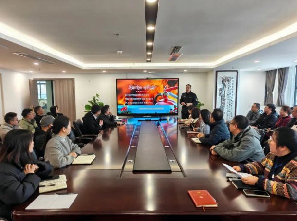 西津物流联合金控公司开展消防安全培训暨灭火演练